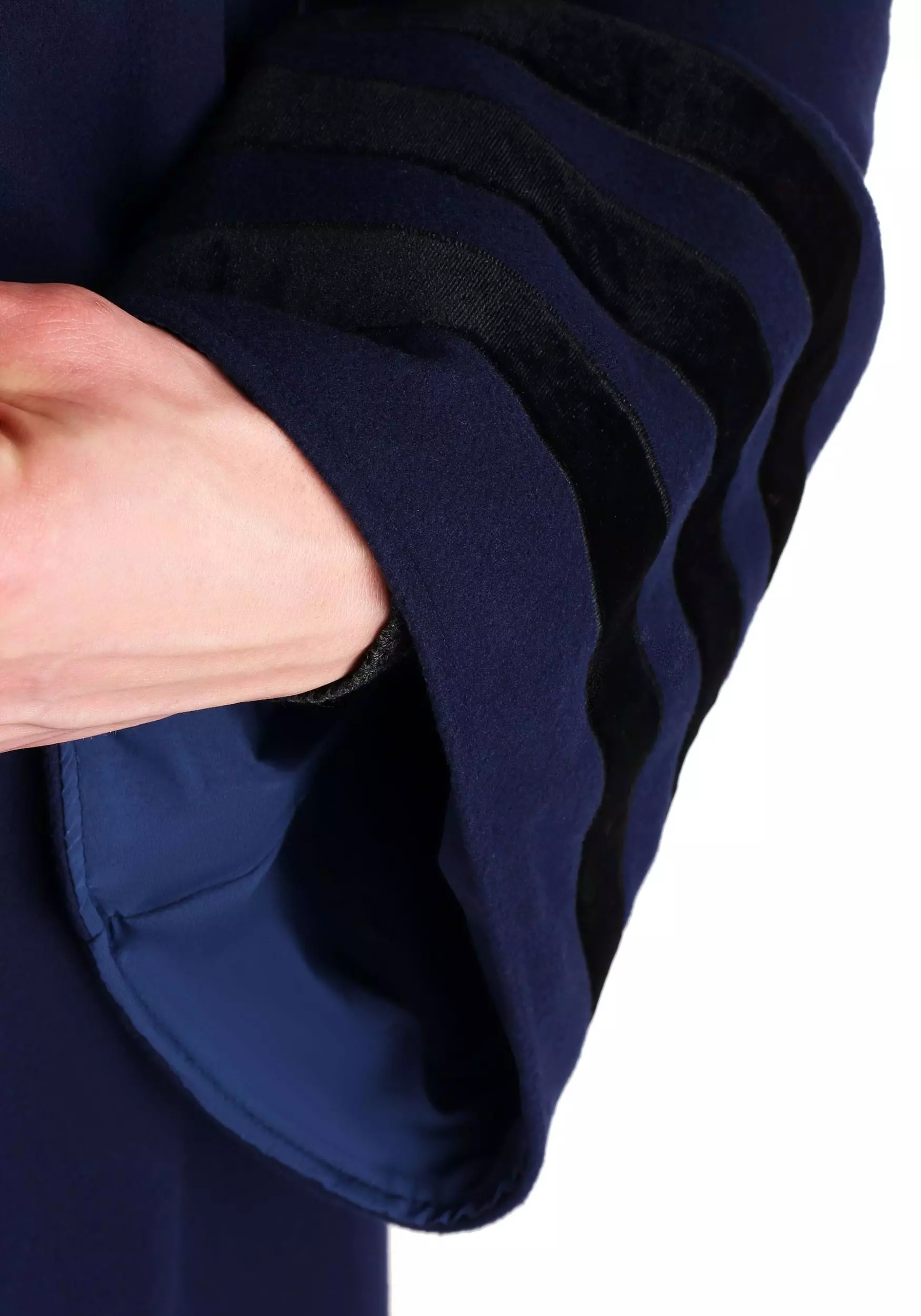 Elope Adult's Vintage Harry Potter Hogwarts Ravenclaw Robe 6 Elope Adult's Vintage Harry Potter Hogwarts Ravenclaw Robe - Image 4