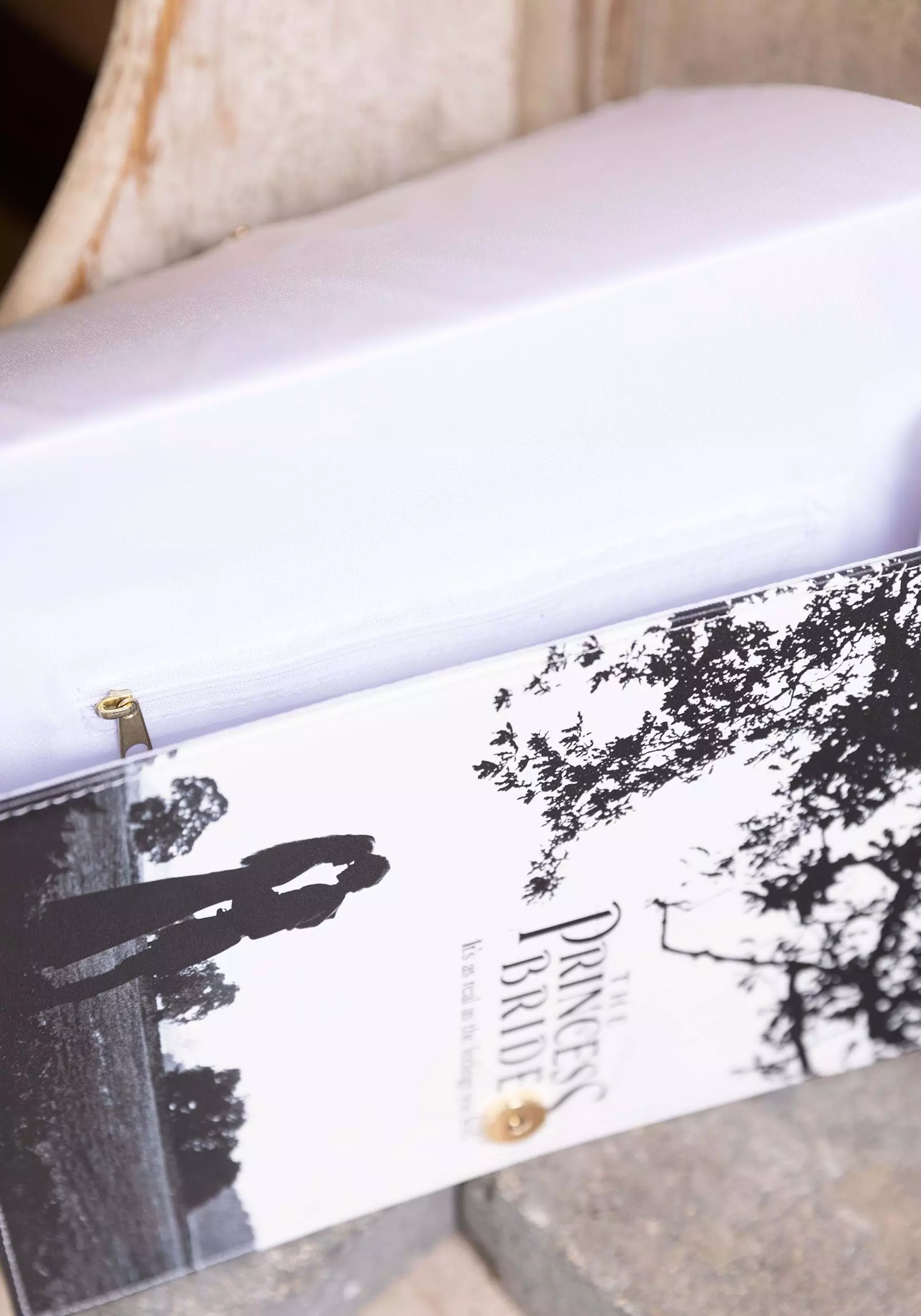 Shenzhen Daniel Bags & Cases Co. Ltd The Princess Bride Purse 5 Shenzhen Daniel Bags & Cases Co. Ltd The Princess Bride Purse - Image 3